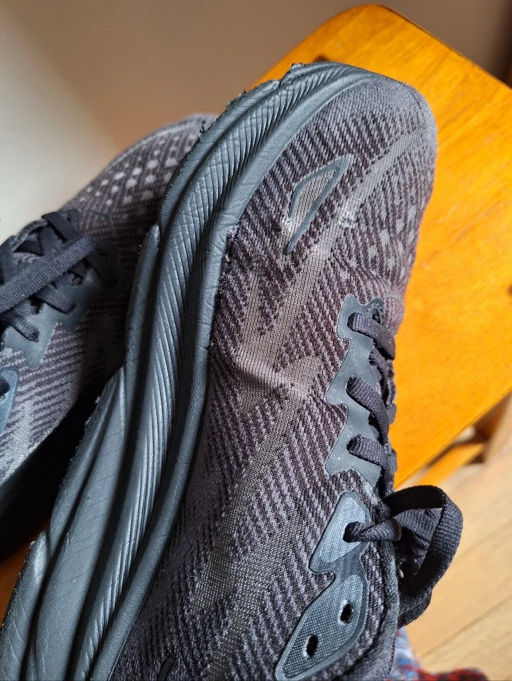 Hoka Clifton 9 Women's Black/Black Size 8.5D